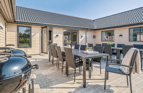 Houstrup House | Lovely home in Nørre Nebel with WiFi