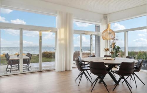 Saksild Strand House | Lovely Home In Odder With Wifi