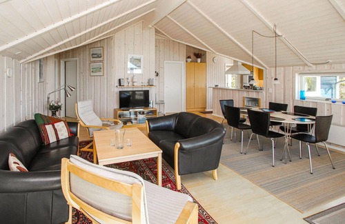 Samsø House | Lovely home in Samsø with WiFi