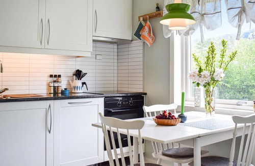 Sauda House | Lovely home in Sauda with WiFi