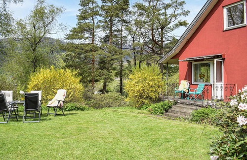 Sauda House | Lovely home in Sauda with WiFi