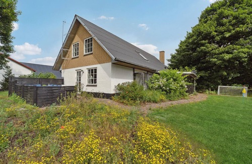 Sindal House | Lovely home in Sindal with WiFi