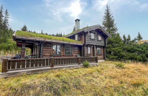 Ringsaker House | Lovely home in Sjusjøen with sauna