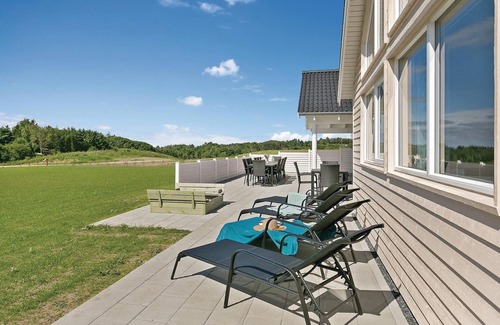 Spøttrup House | Lovely home in Spøttrup with sauna