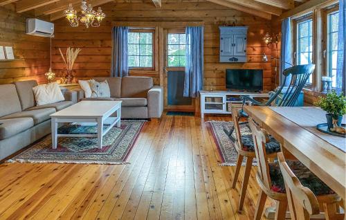 Møre og Romsdal House | Lovely Home In Stranda With Wifi