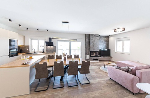 Plano House | Lovely home in Trogir with kitchen