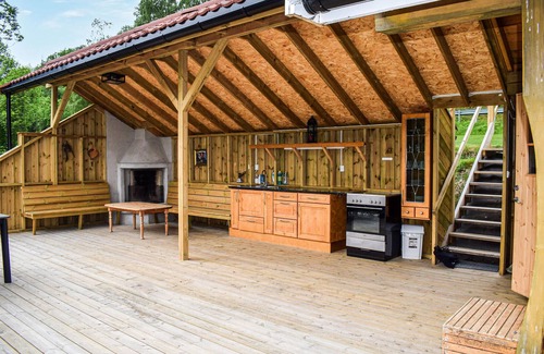 Kviteseid House | Lovely home in Vråliosen with sauna