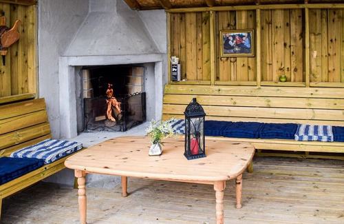 Kviteseid House | Lovely home in Vråliosen with sauna