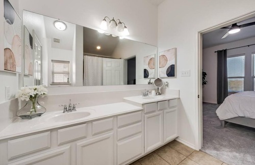 Little Elm House | Lovely Home on the Lake!