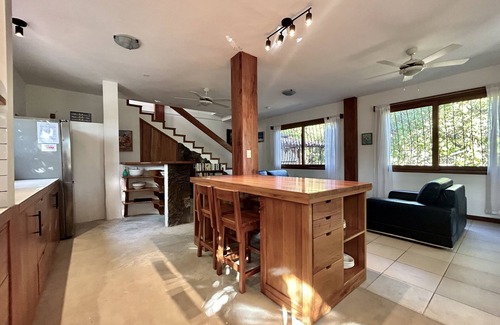 Bahia de la Academia House | Lovely Home Surrounded by Beautiful Gardens