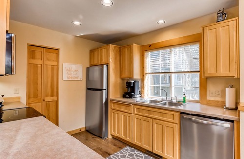 Redmond Ski Chalet | Lovely home with fireplace, deck, grill, shared pool, tennis, and hot tubs