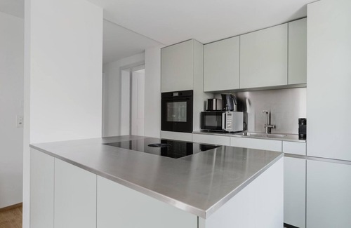 Horgen District Apartment | Lovely Horgen 3BR, 2 min to Train Station, by Blueground