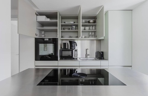 Horgen District Apartment | Lovely Horgen 3BR, 2 min to Train Station, by Blueground