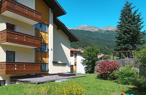 St. Valentin auf der Haide Apartment | Lovely apartment for 32 guests with WIFI, TV, balcony and pets allowed