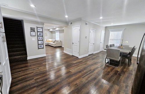Independence House | ⭐LOVELY LARGE HISTORIC REMODELED HOME⭐ Unit B