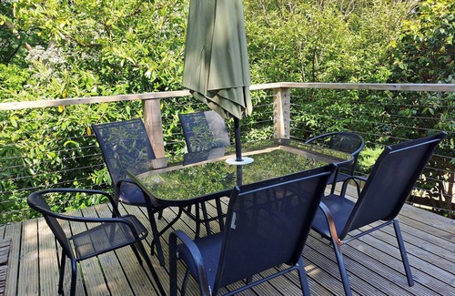 Gulval Ski Chalet | Lovely Lodge in the woods overlooking Mounts Bay. Sleeps 6. Private parking.