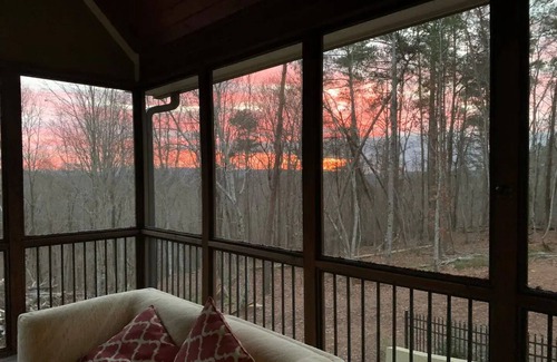 Tate House | Lovely Mountain Escape one hour from Atlanta near Jasper,Talking Rock and Elijay