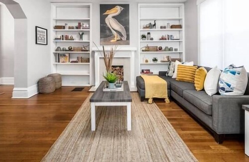 Olde Towne East House | LOVELY *NEW* 4BR IN OLDE TOWN EAST l FREE PARKING