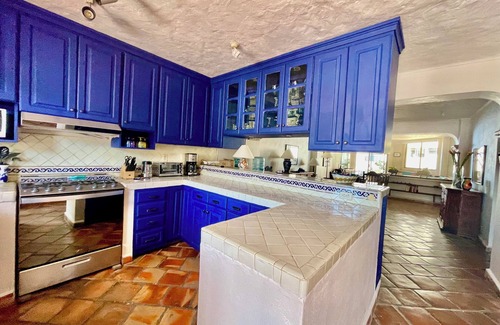 Emiliano Zapata Condo | Lovely Ocean View, Beach Front Condo in the Romantic Zone, Puerto Vallarta