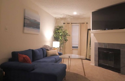Laurel Apartment | Lovely One Bedroom Apartment near Richmond