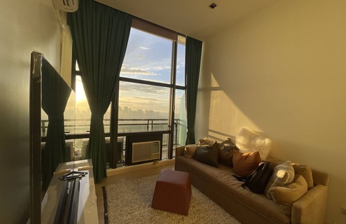 Downtown House | Lovely Penthouse Unit in the Gramercy
