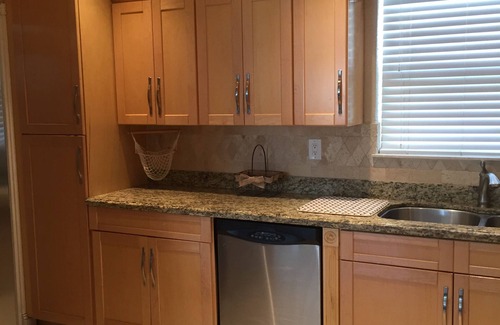Naples Park Cottage | Lovely Pet Friendly Cottage