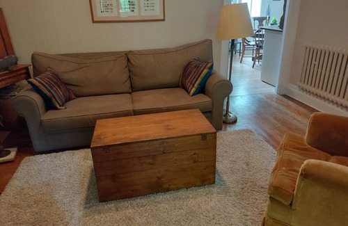 Plateau Mont Royal Apartment | lovely plateau apartment on Parc Laurier