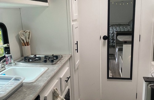 Bethpage House | Lovely RV with AC in charming Bethpage