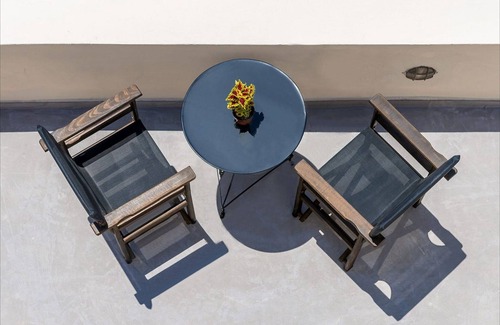 Pyrgos Villa | Lovely Santorini Villa | 1 Bedroom Cave Studio | Villa Gajeel | Spacious.