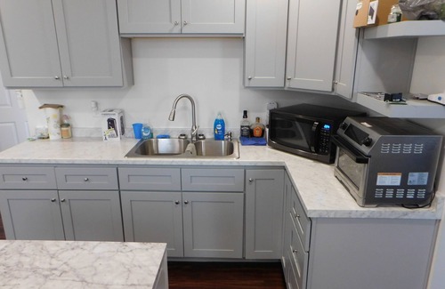 Springfield House | Lovely spacious 3-br home w/firepit close to lakes 3 major cities parks-w/trails