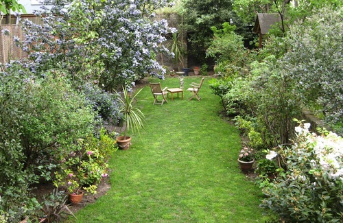Fulham Broadway Apartment | Lovely, spacious two bedroom garden flat in central London. Awarded 4 stars.