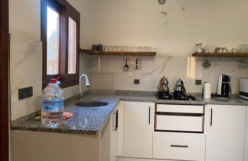 Karaoz House | Lovely Stonehouse with Pool and Backyard in Izmir