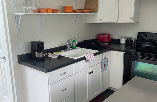 Brunswick Apartment | Lovely Studio Apartment (1 Mile From Bowdoin College)