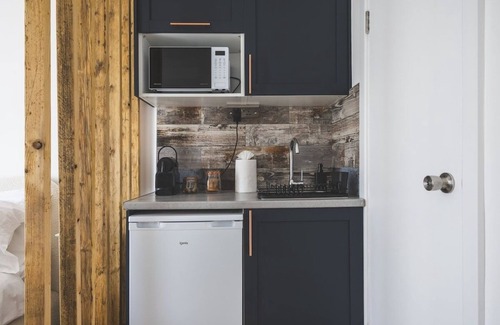 Fortune Green Apartment | Lovely studio flat in Kilburn w/great connections