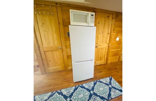 Laurel Cabin | “Lovely Tree”Bunk House&Pool@The House on the Hill