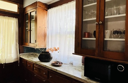 Richmond Heights Apartment | Lovely two bedroom apartment. Great location