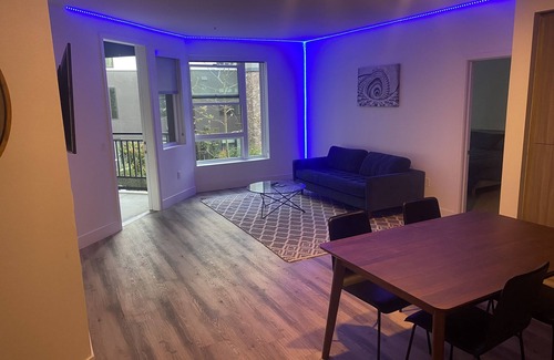 Downtown Apartment | Lovely Unit located in Anaheim - Near Disneyland