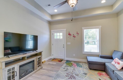 Ocean Isle Beach House | Lovely Vacation Home about 1 Mi to Ocean Isle Beach!