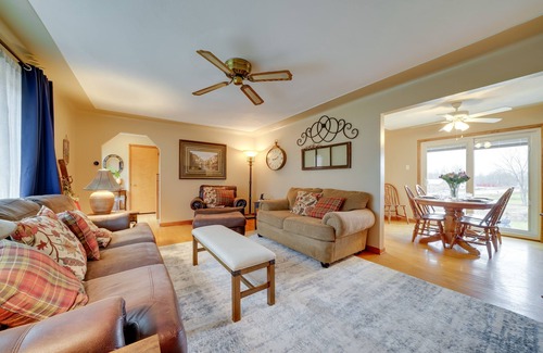 Bakerstown House | Lovely Valencia Home w/Yard & Private Pool!