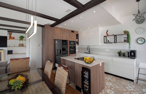 Velilla-Taramay Villa | Lovely villa with jacuzzi and heated pool