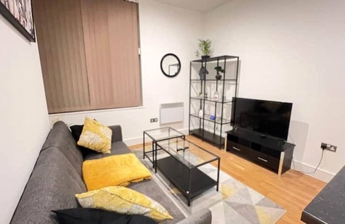 Clapham Apartment | Lovely, Welcoming Flat Just Steps from the Tube station