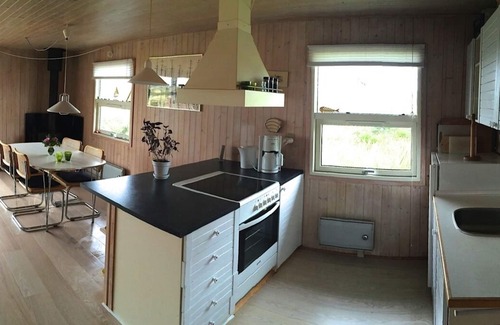 Lild Strand Cottage | Lovely wooden house in a beautiful location - close to the beach, dunes and forest