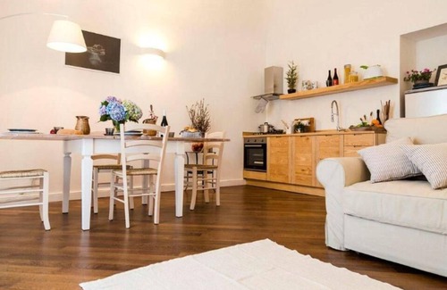 Valverde Apartment | Lovingly cared for apartment, between the sea, Etna and the city - comfort and relaxation -