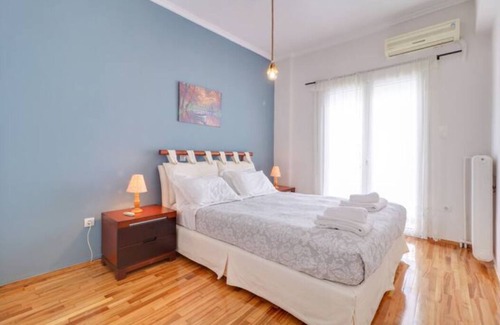 Galatsi House | Lovingly restored apartment
