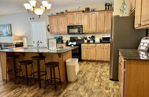 Hollister Apartment | Lower Level Condo B-1