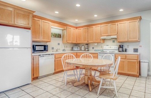 Clinton House | Lower-level suite with deck/veranda, garden views, & foosball