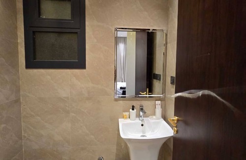 Riyadh Apartment | LP50.5 - استديو فندقي وانيق جديد ودخول ذكي - بحي الياسمين 1