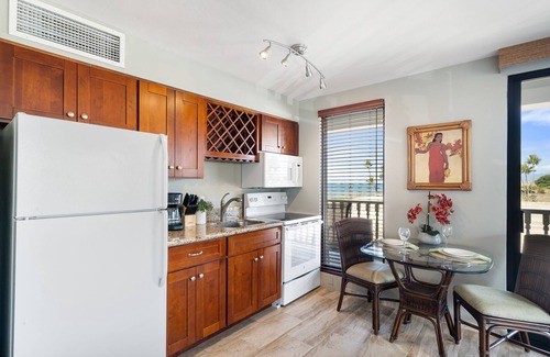 Historic Lahaina Front Street Condo | LS 234 Relax w/Ocean & Island Views Lanai, Central AC, Pool, Hot Tub