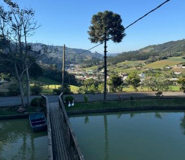 Leoberto Leal Ski Chalet | Luana Ranch