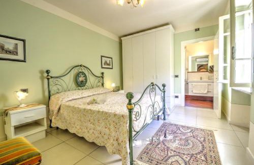 San Leonardo in Treponzio Bed & Breakfast | Lucca Cycling Holidays Il Tiglio Rooms